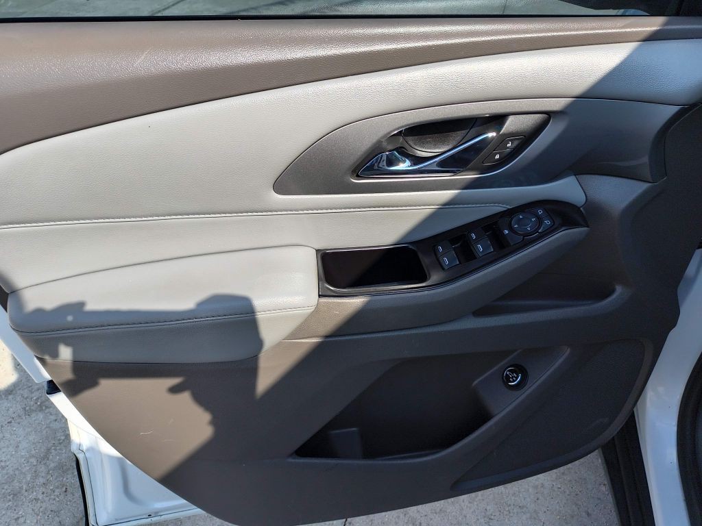 2018 Chevrolet Traverse Image 11