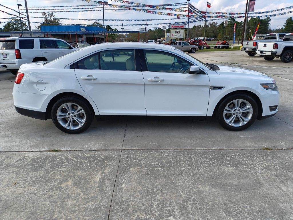 2015 Ford Taurus Image 6