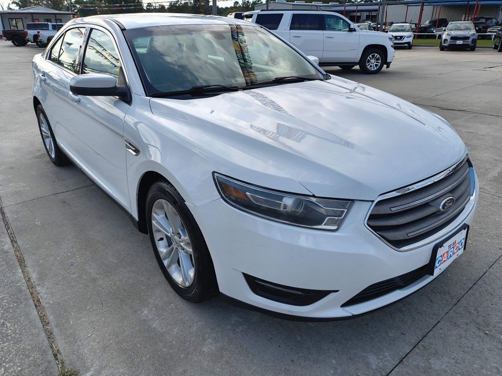 2015 Ford Taurus Image 8