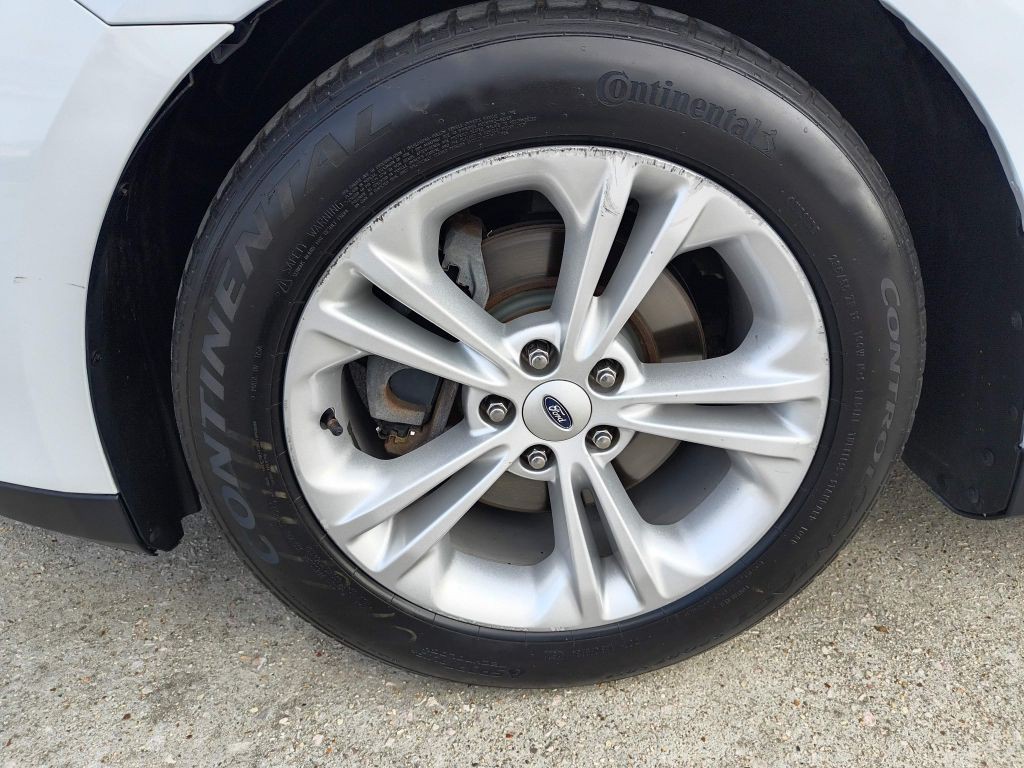 2015 Ford Taurus Image 9