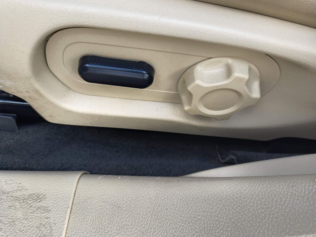 2015 Ford Taurus Image 12