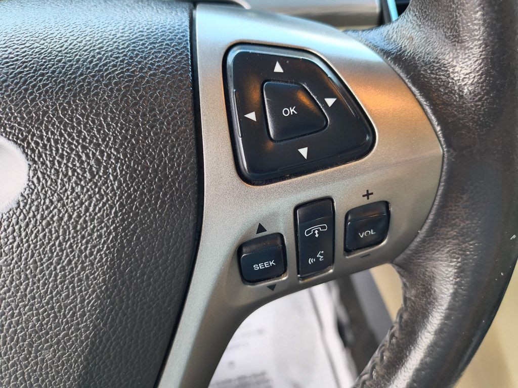 2015 Ford Taurus Image 16