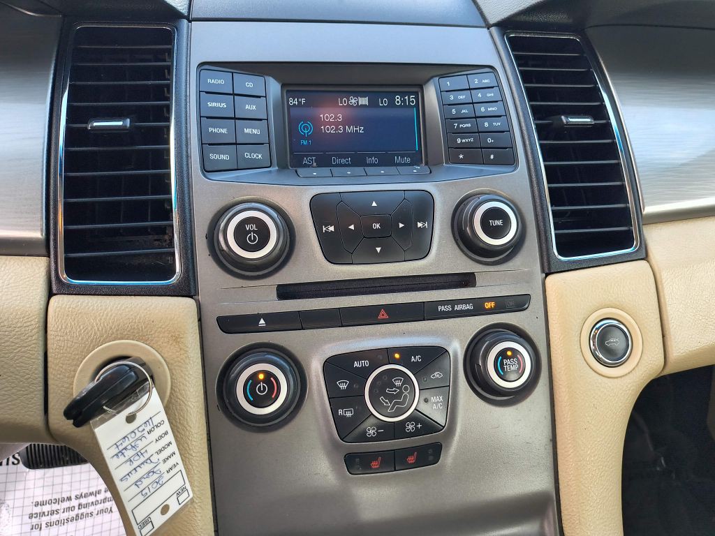 2015 Ford Taurus Image 18