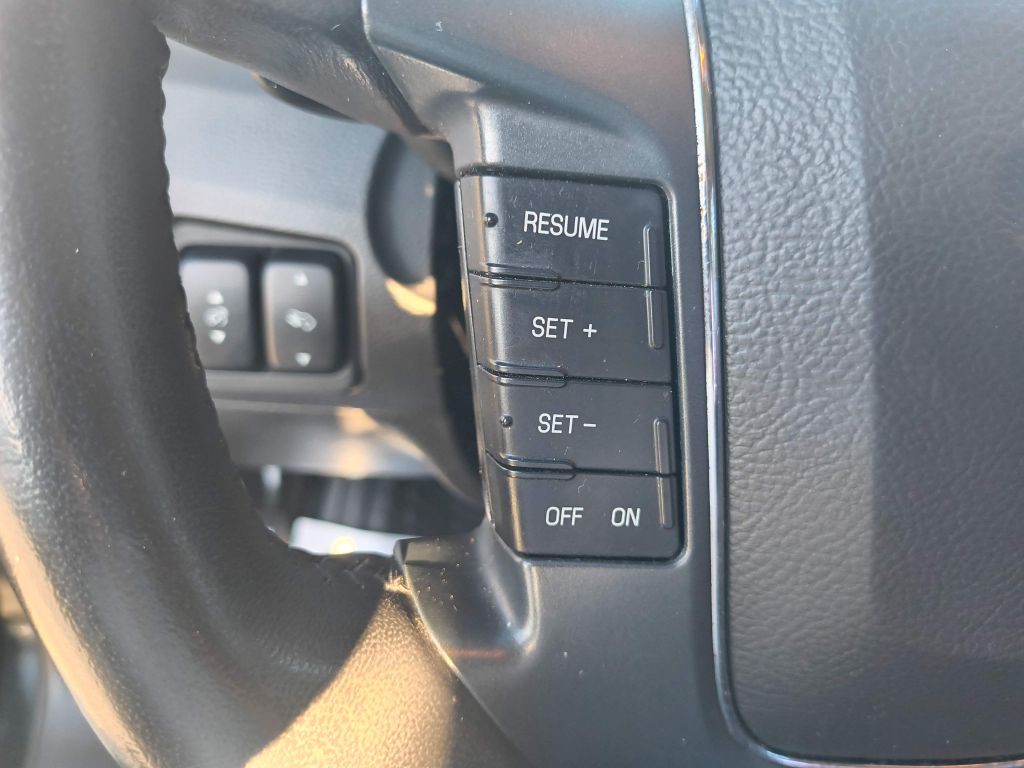 2010 Ford Taurus Image 15