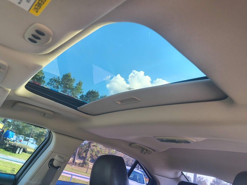 2010 Ford Taurus Image 22