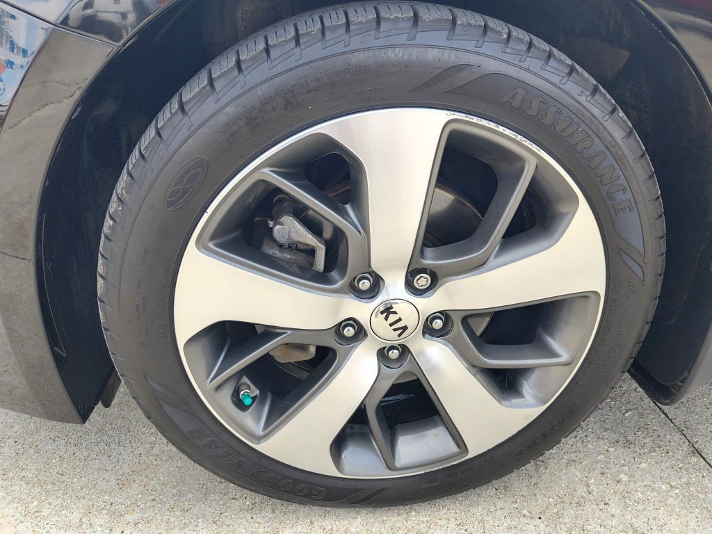 2020 Kia Optima Image 9