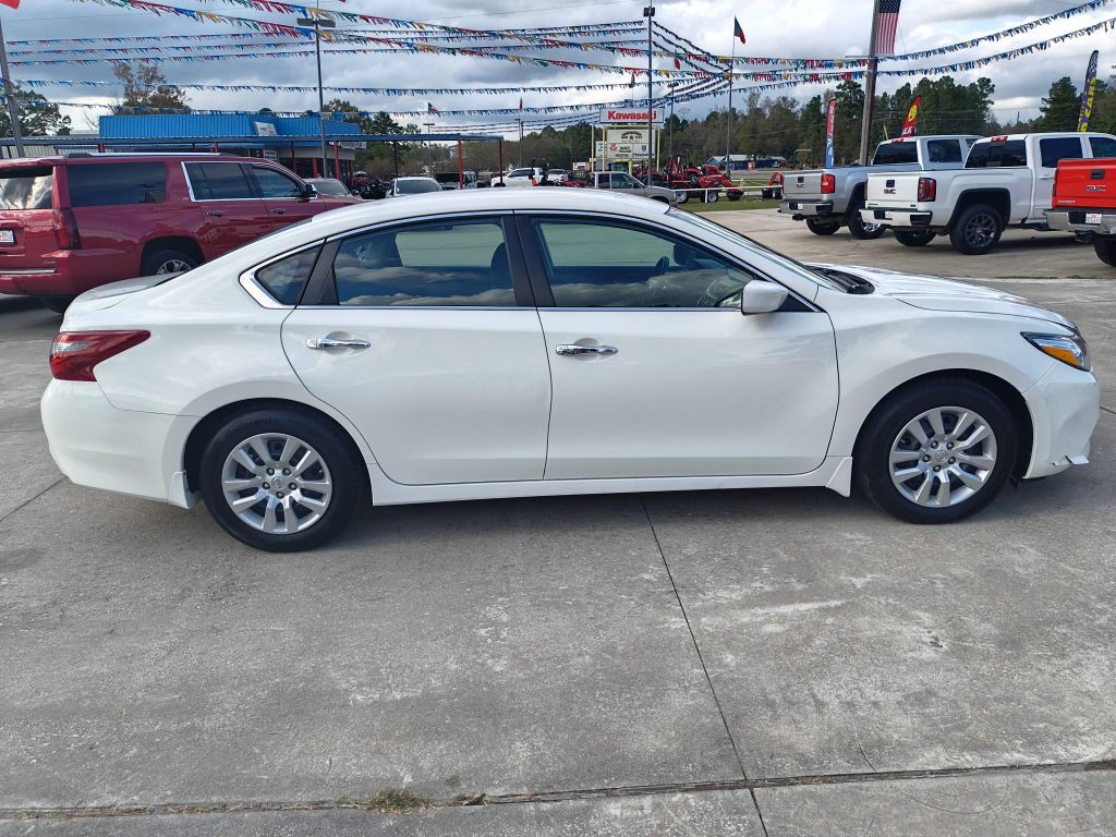 2018 Nissan Altima Image 6
