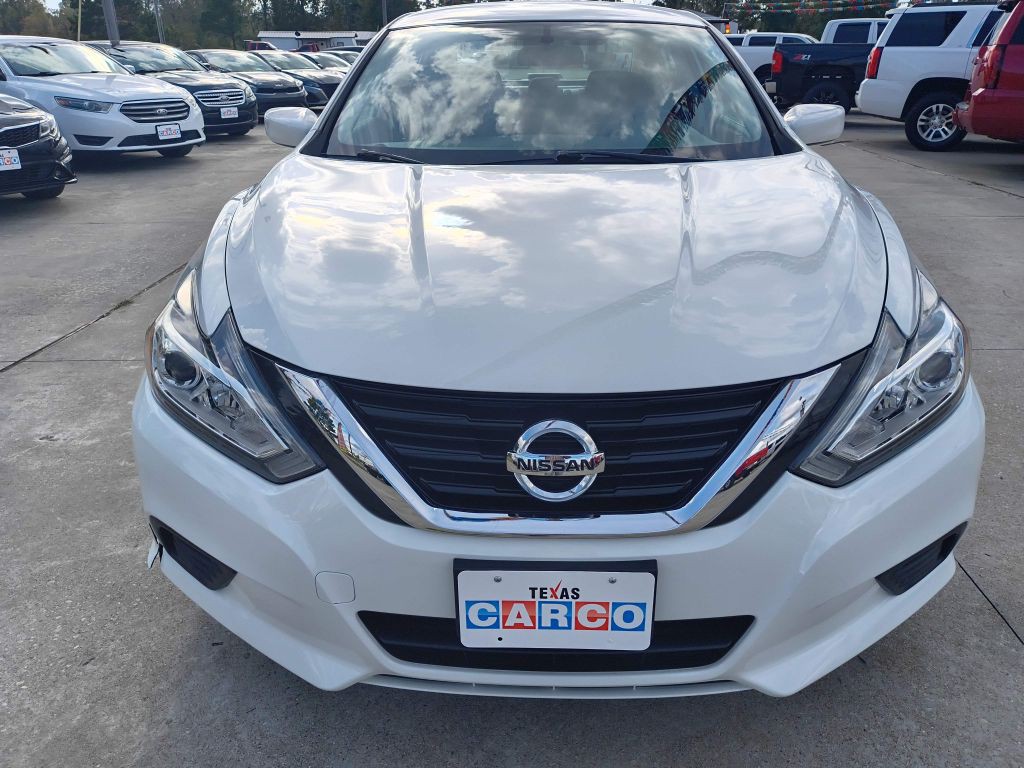 2018 Nissan Altima Image 8