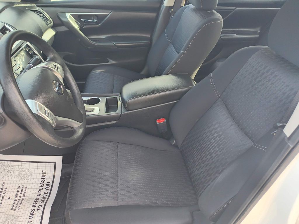 2018 Nissan Altima Image 12