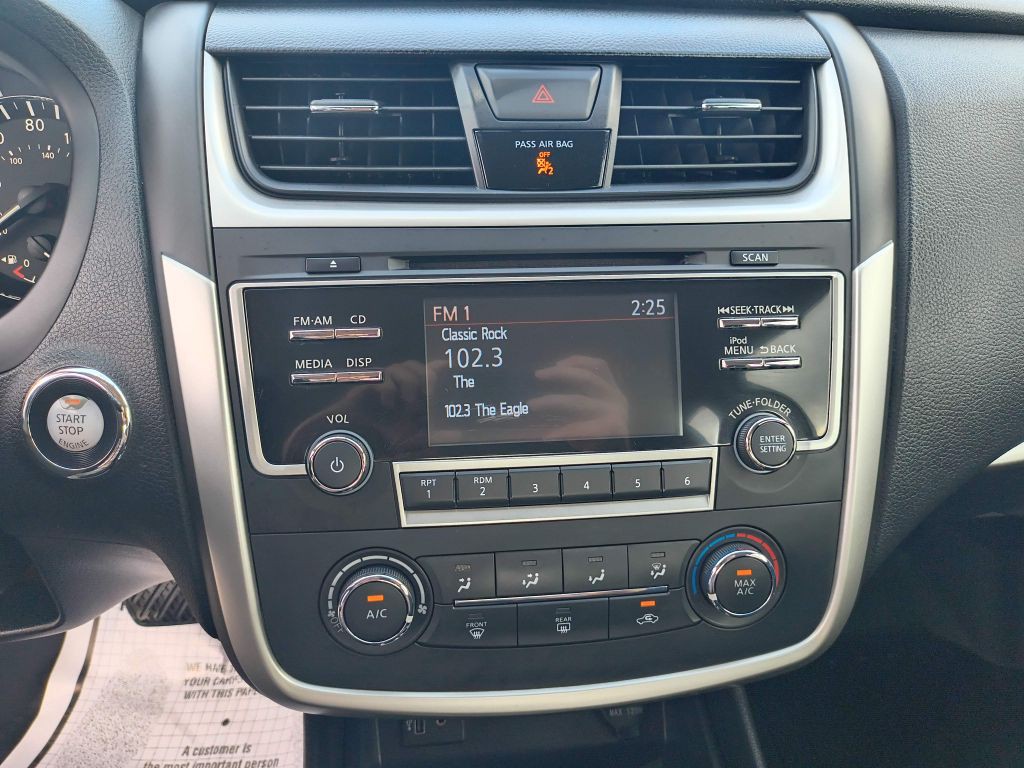 2018 Nissan Altima Image 18