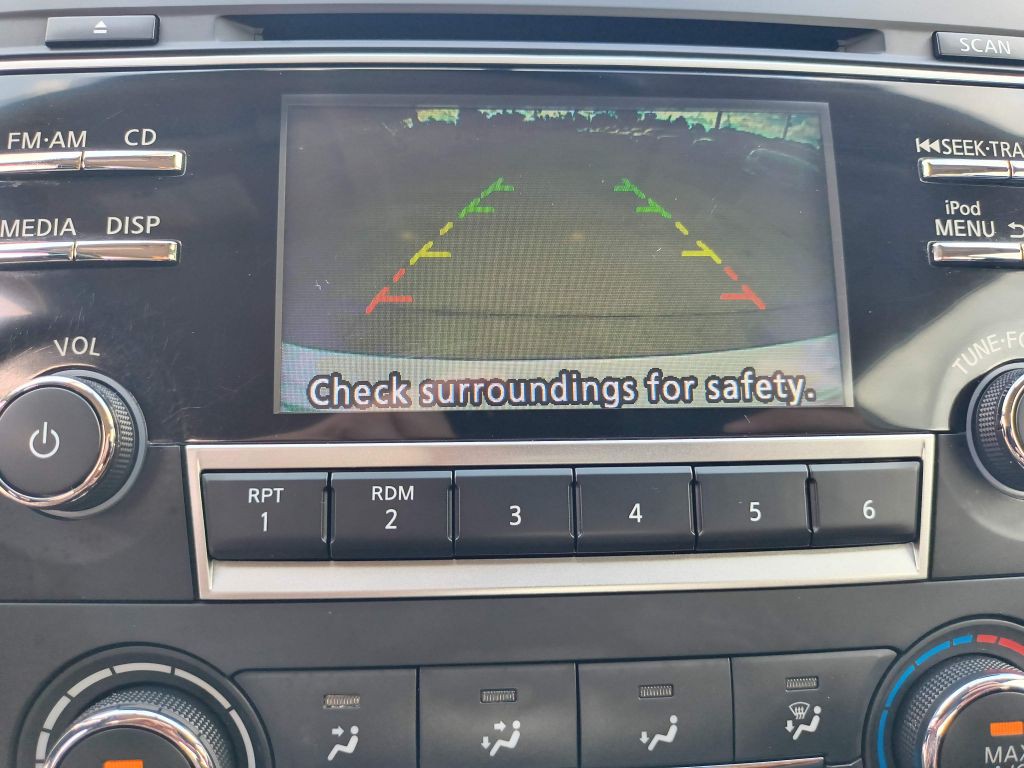 2018 Nissan Altima Image 19