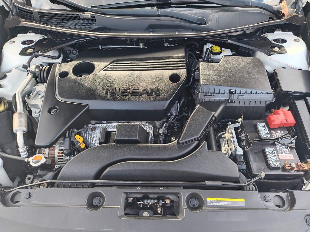 2018 Nissan Altima Image 25