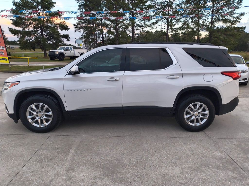 2019 Chevrolet Traverse Image 2