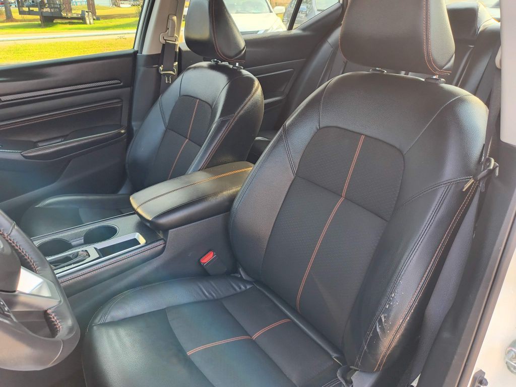 2022 Nissan Altima Image 13