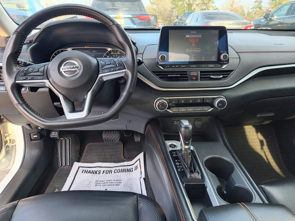 2022 Nissan Altima Image 14