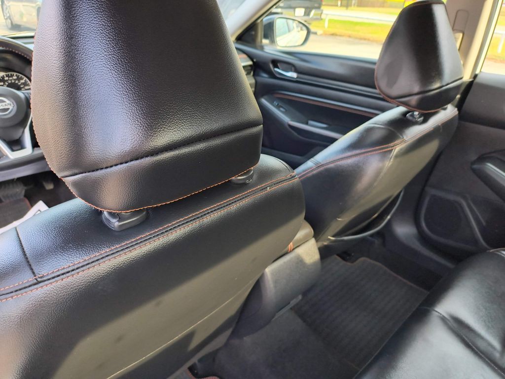 2022 Nissan Altima Image 24