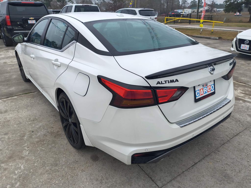 2022 Nissan Altima Image 3