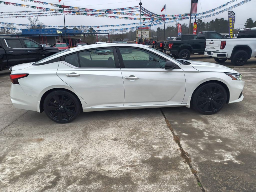 2022 Nissan Altima Image 6