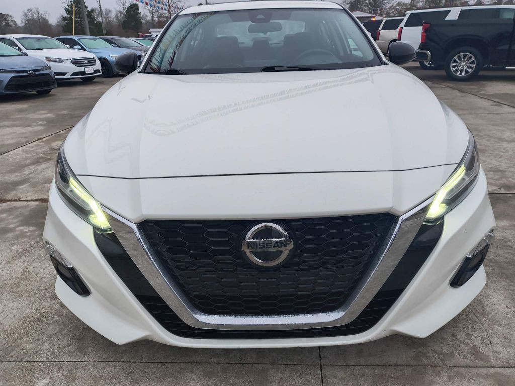 2022 Nissan Altima Image 8