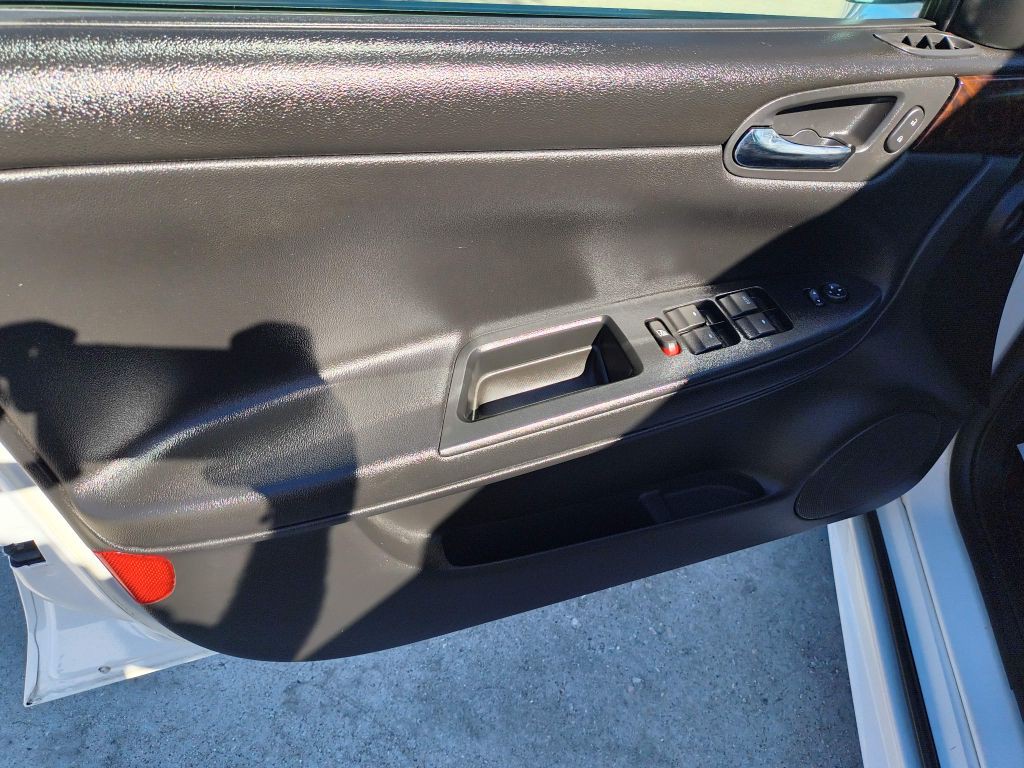 2013 Chevrolet Impala Image 12