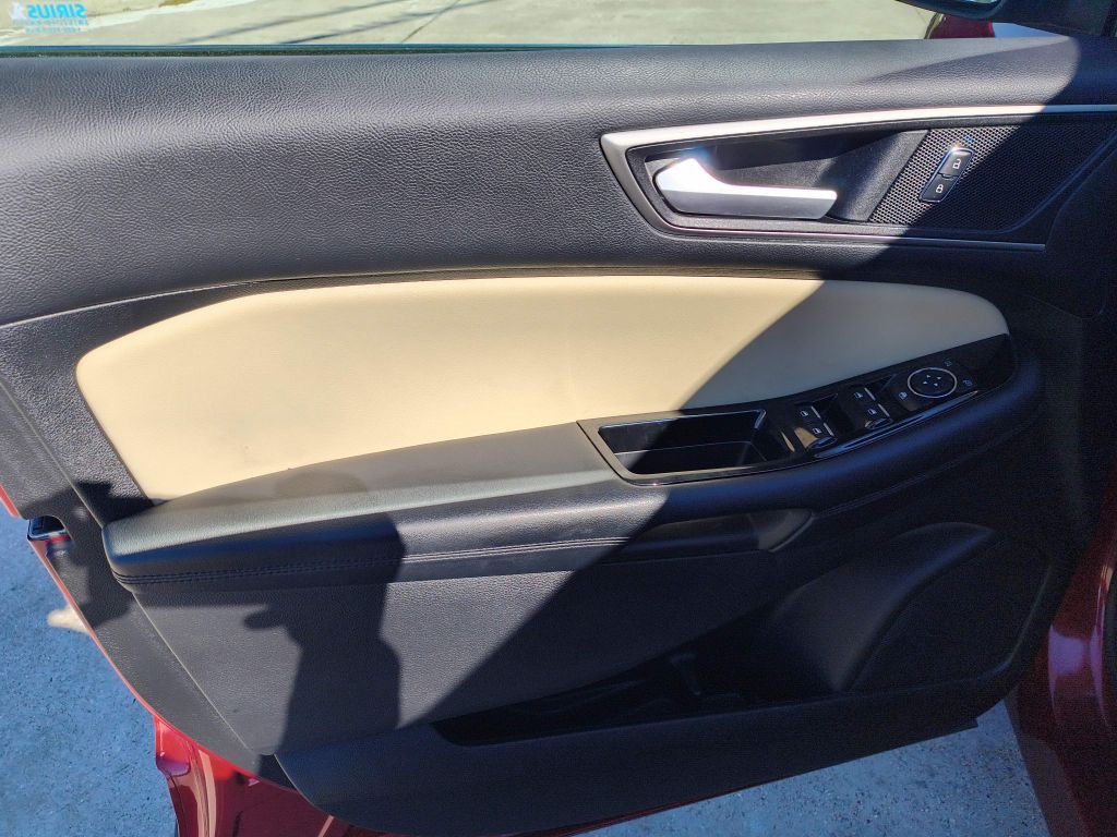 2016 Ford Edge Image 11