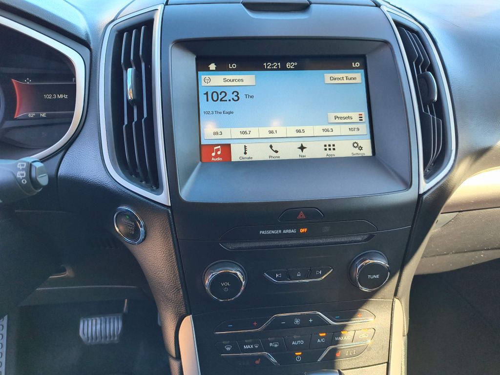 2016 Ford Edge Image 19