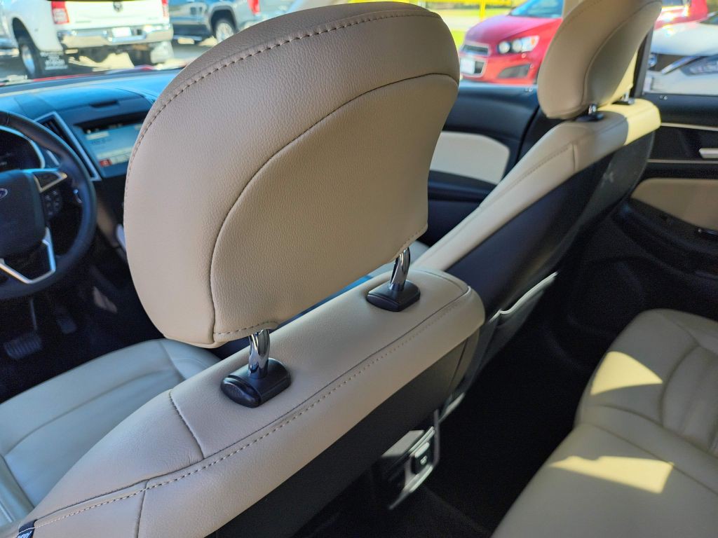 2016 Ford Edge Image 23