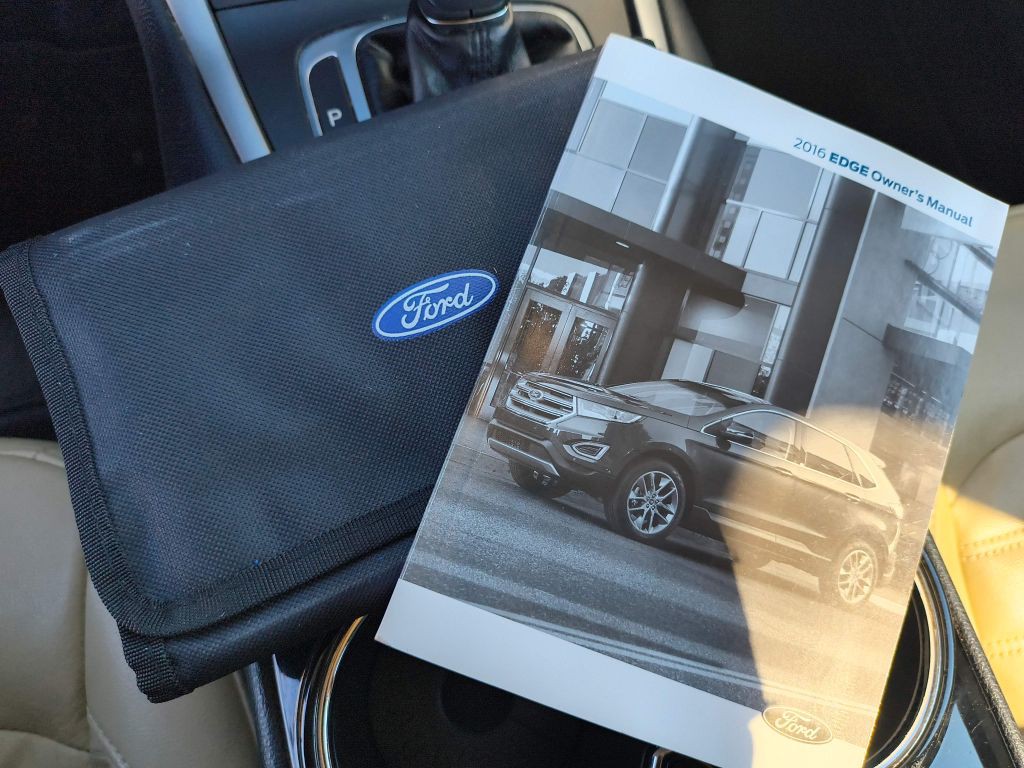 2016 Ford Edge Image 57