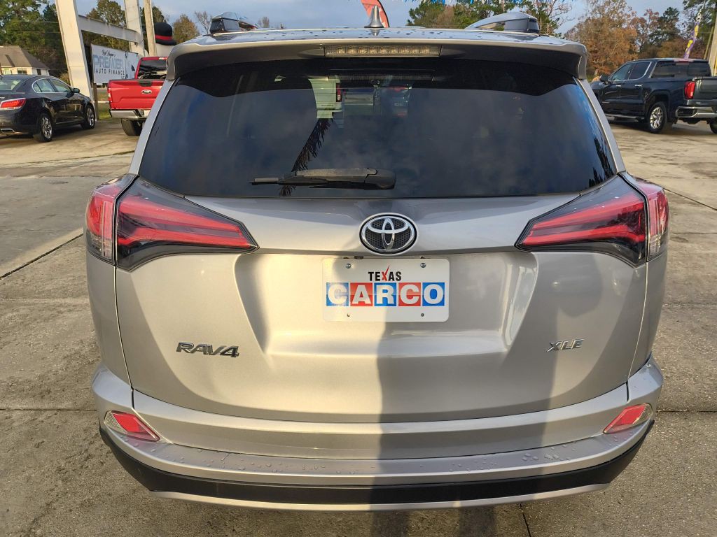 2018 Toyota Rav4 Image 4