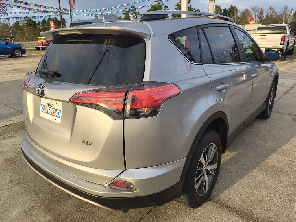 2018 Toyota Rav4 Image 5