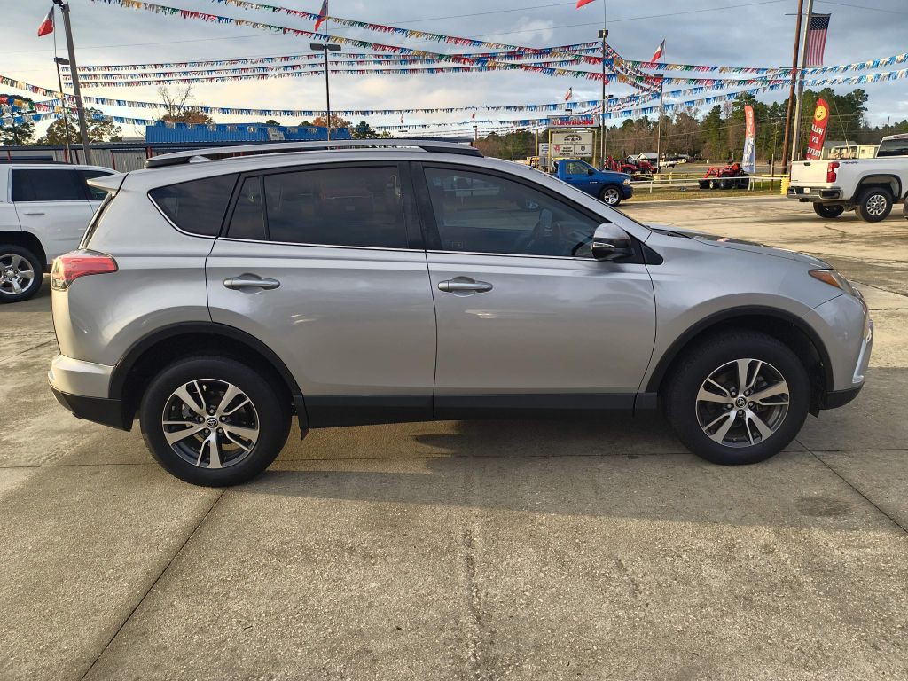 2018 Toyota Rav4 Image 6