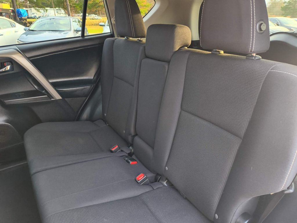 2018 Toyota Rav4 Image 23