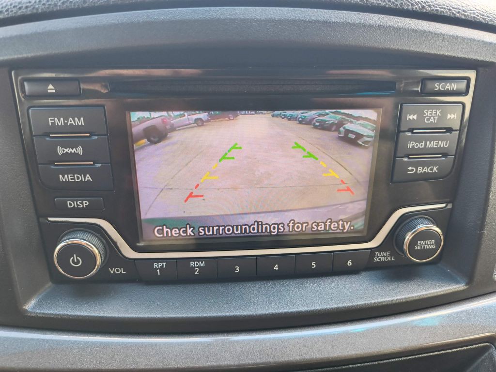 2016 Nissan Quest Image 20