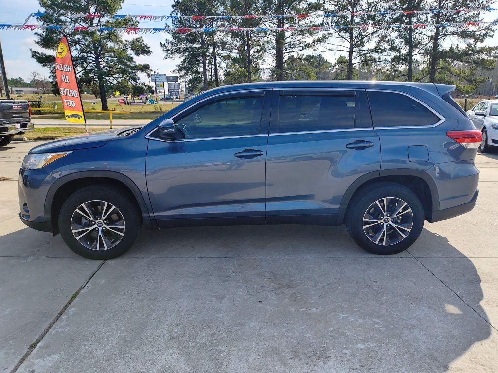 2019 Toyota Highlander Image 2