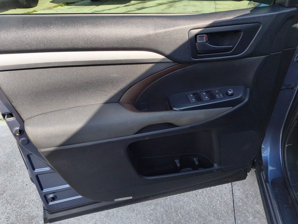 2019 Toyota Highlander Image 11