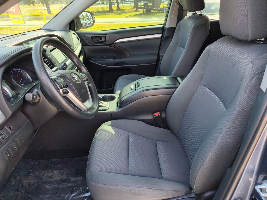 2019 Toyota Highlander Image 12