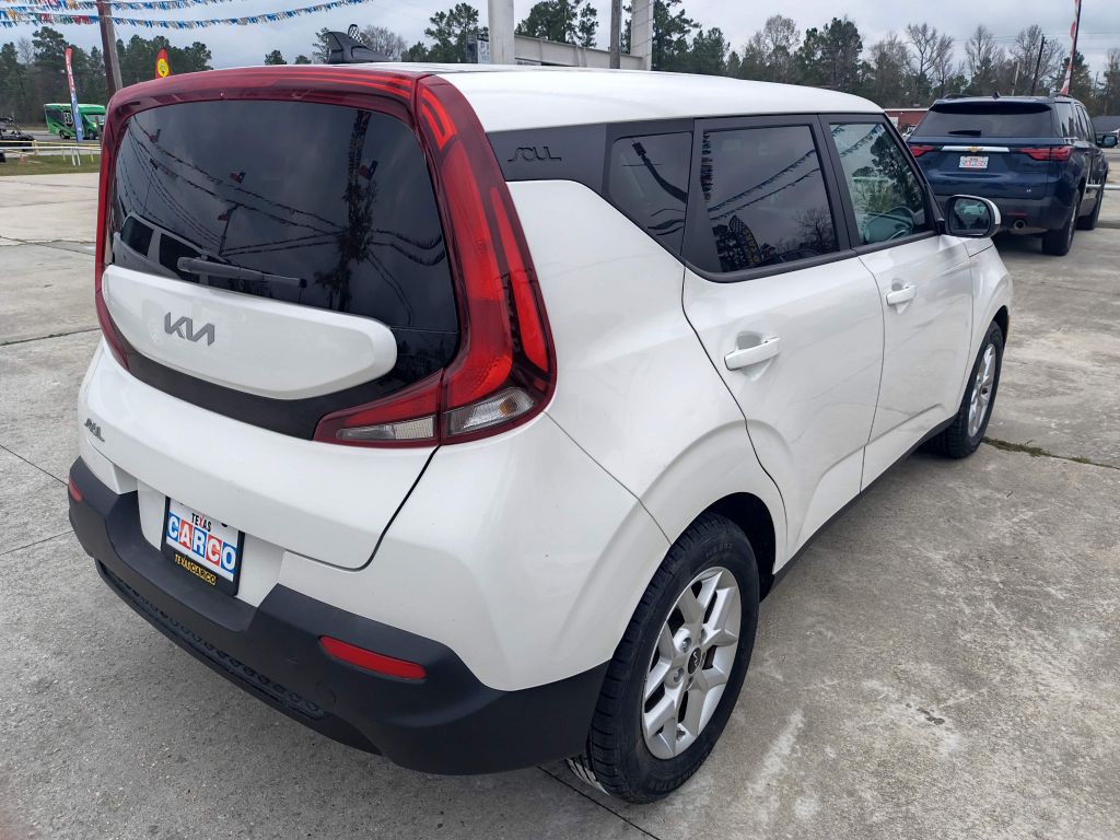 2022 Kia Soul Image 5