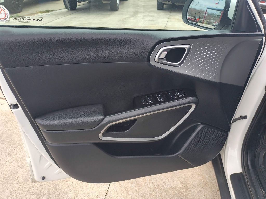 2022 Kia Soul Image 11