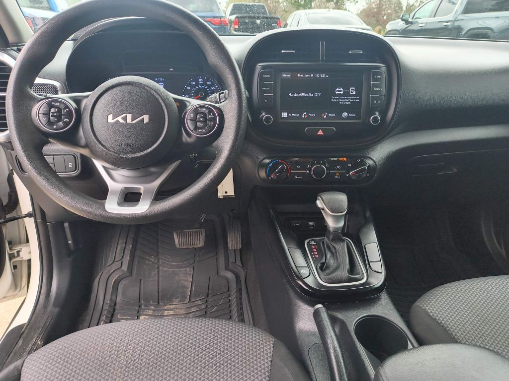 2022 Kia Soul Image 14