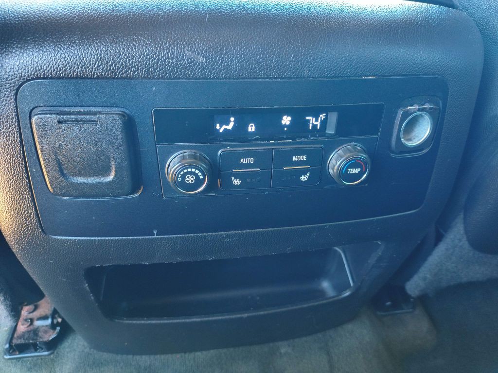 2015 Chevrolet Tahoe Image 30