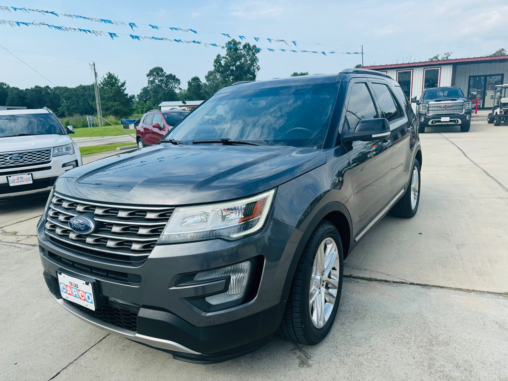 2016 Ford Explorer Image 1