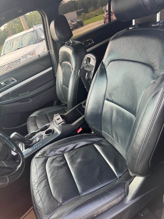 2016 Ford Explorer Image 6