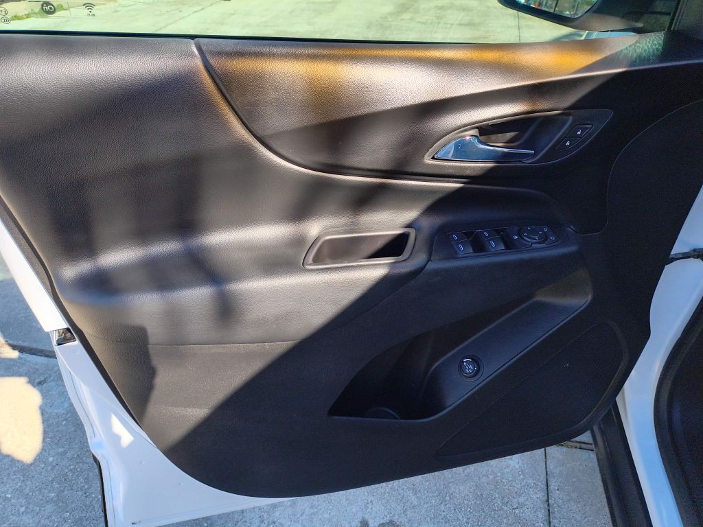 2019 Chevrolet Equinox Image 11