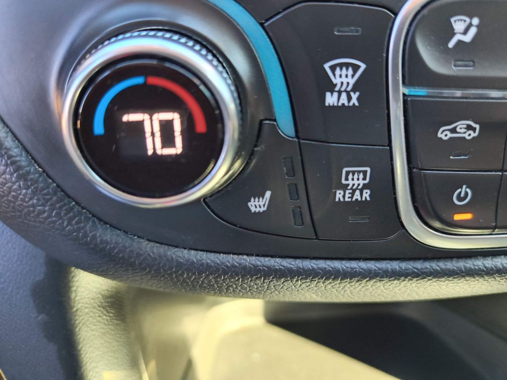 2019 Chevrolet Equinox Image 21