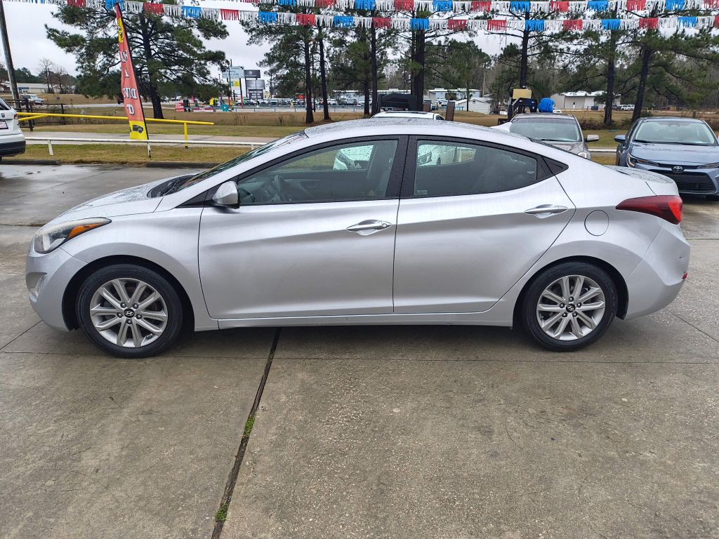 2015 Hyundai Elantra Image 2