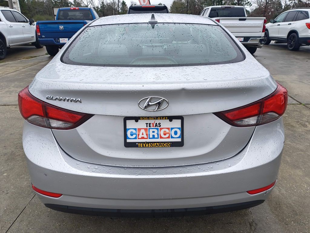 2015 Hyundai Elantra Image 4