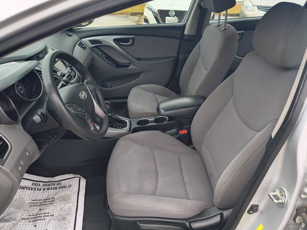 2015 Hyundai Elantra Image 12