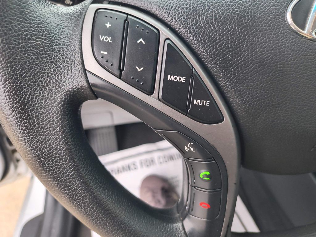 2015 Hyundai Elantra Image 15