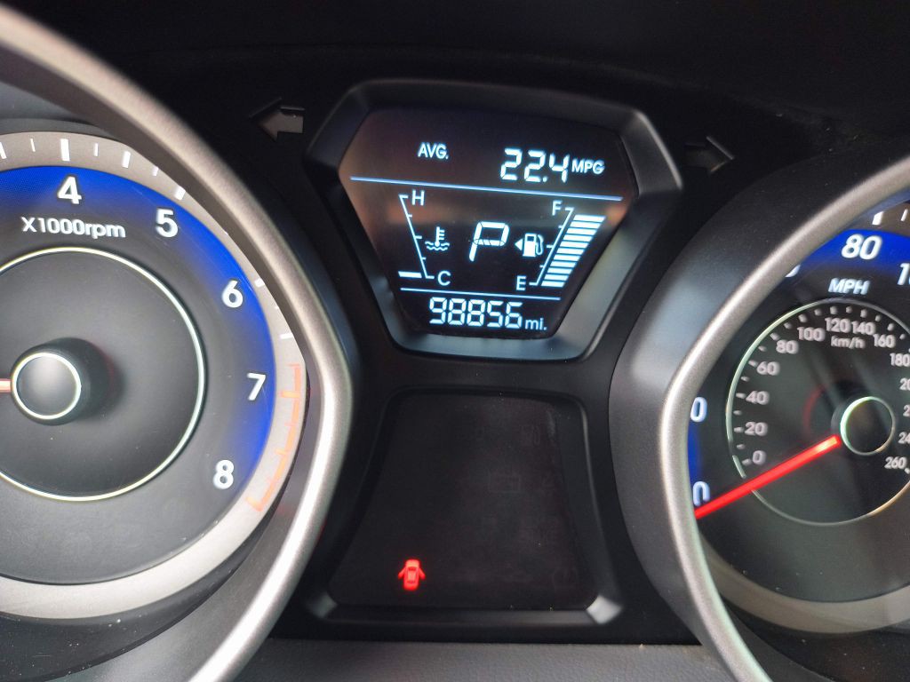 2015 Hyundai Elantra Image 17