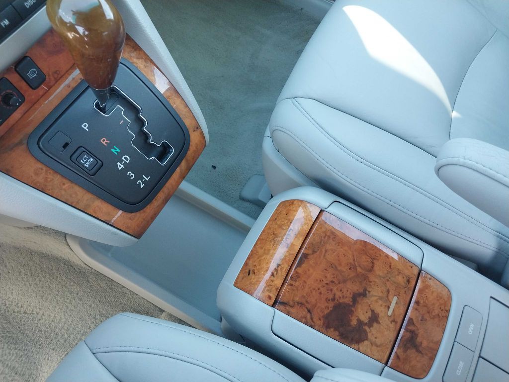 2009 Lexus RX Image 18